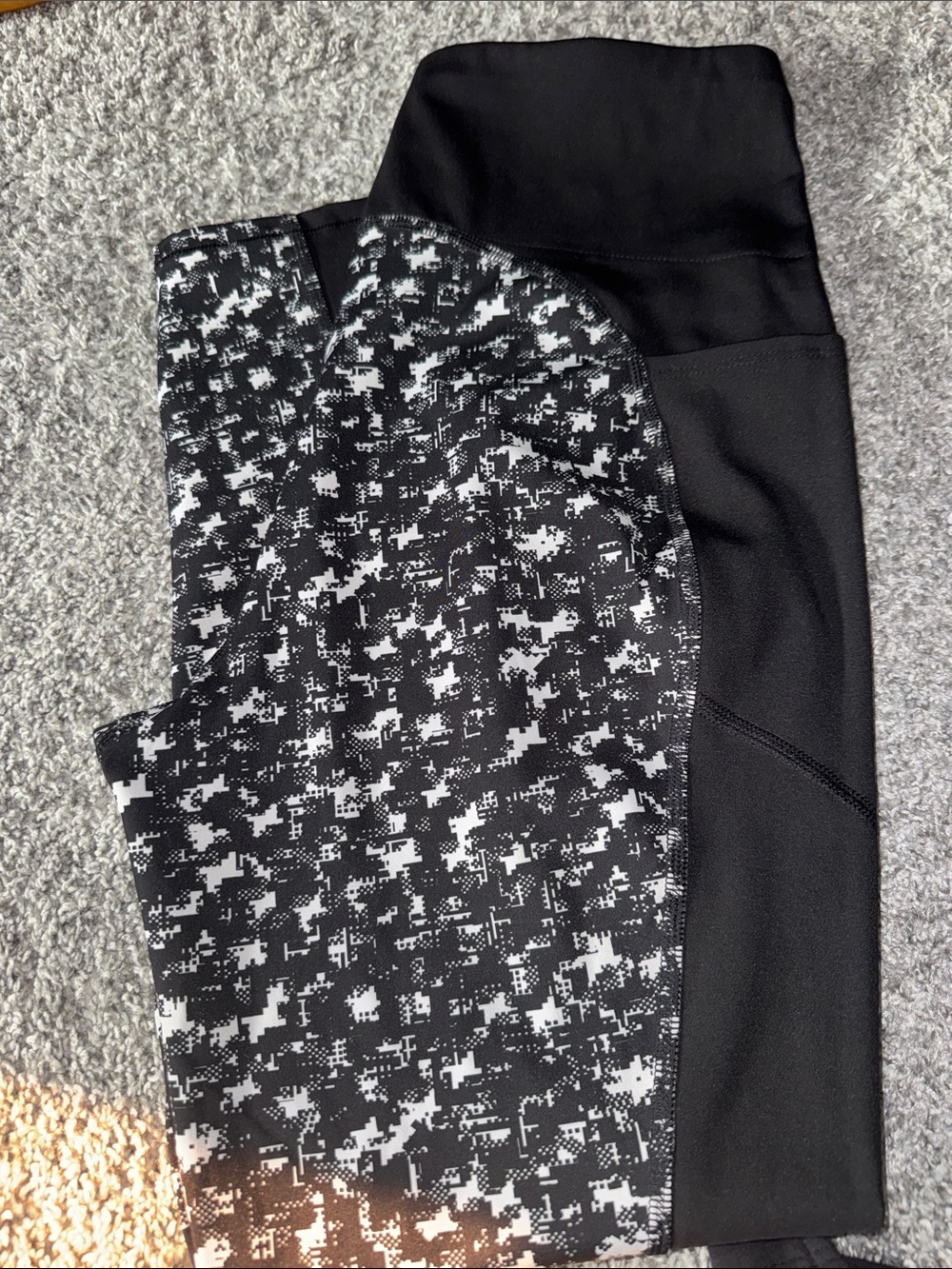 High-Waist Black Leggings with Monochrome Pixel Panel